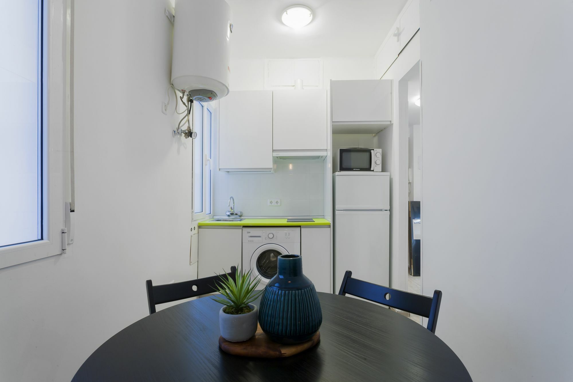 Dobo Rooms Ronda De Segovia مدريد المظهر الخارجي الصورة