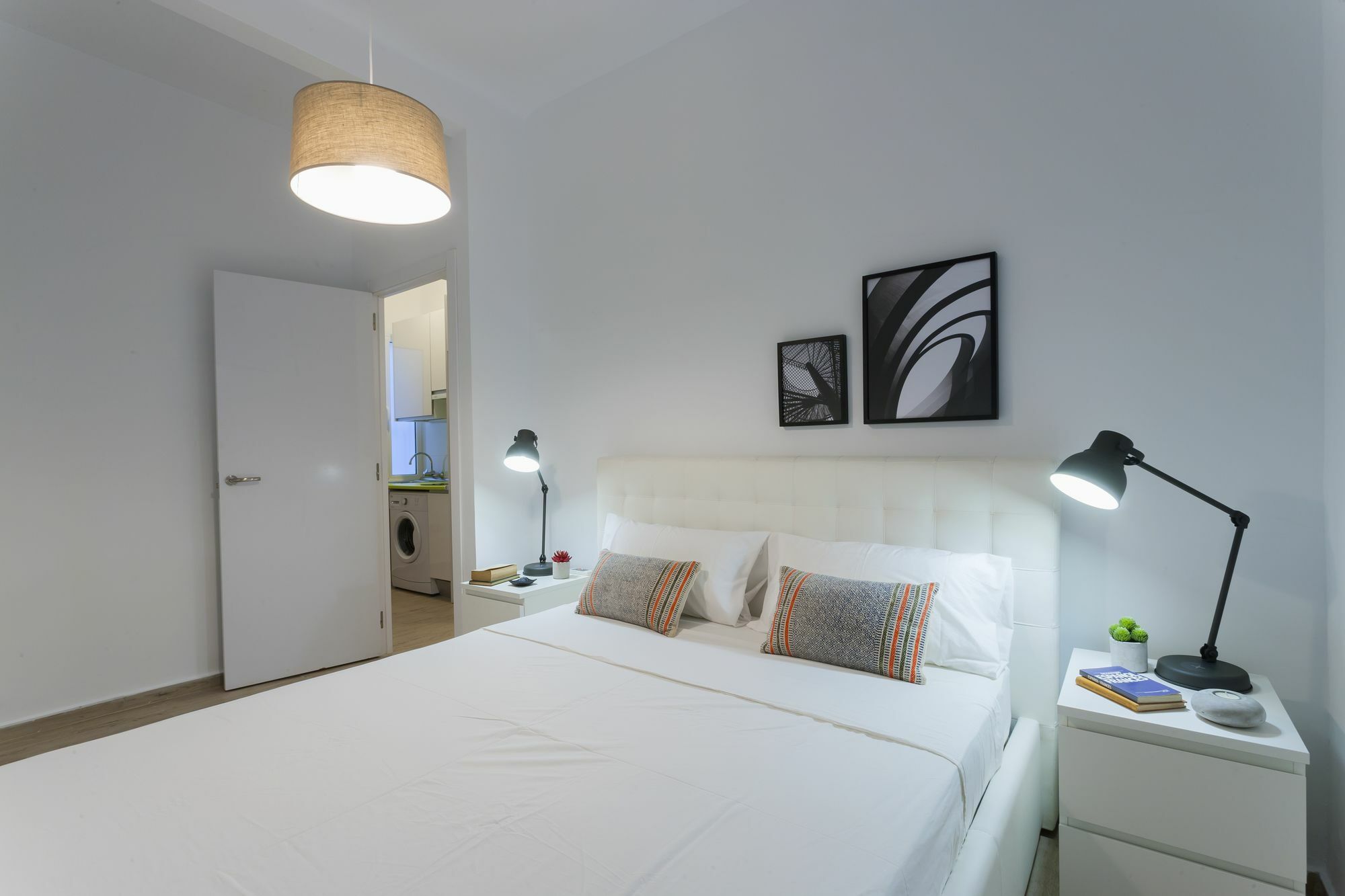 Dobo Rooms Ronda De Segovia مدريد المظهر الخارجي الصورة