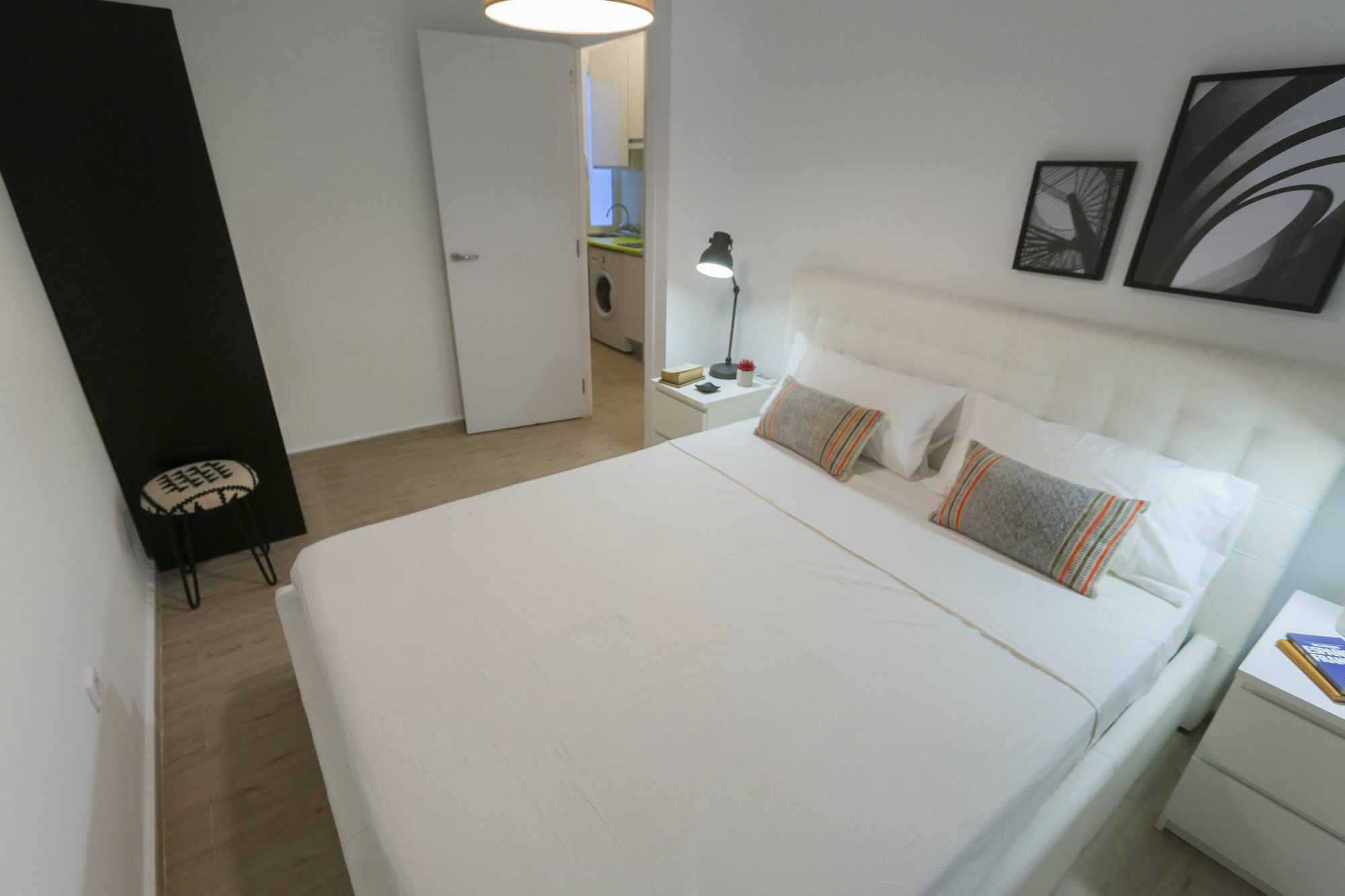 Dobo Rooms Ronda De Segovia مدريد المظهر الخارجي الصورة