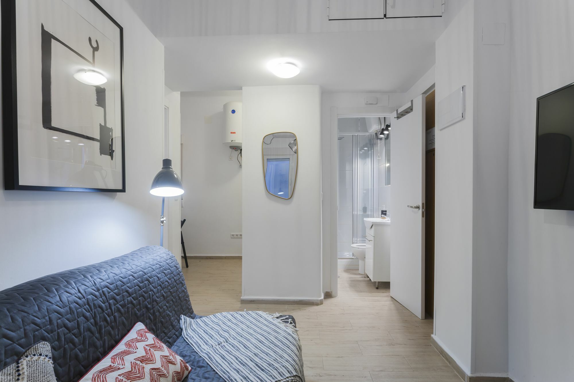 Dobo Rooms Ronda De Segovia مدريد المظهر الخارجي الصورة