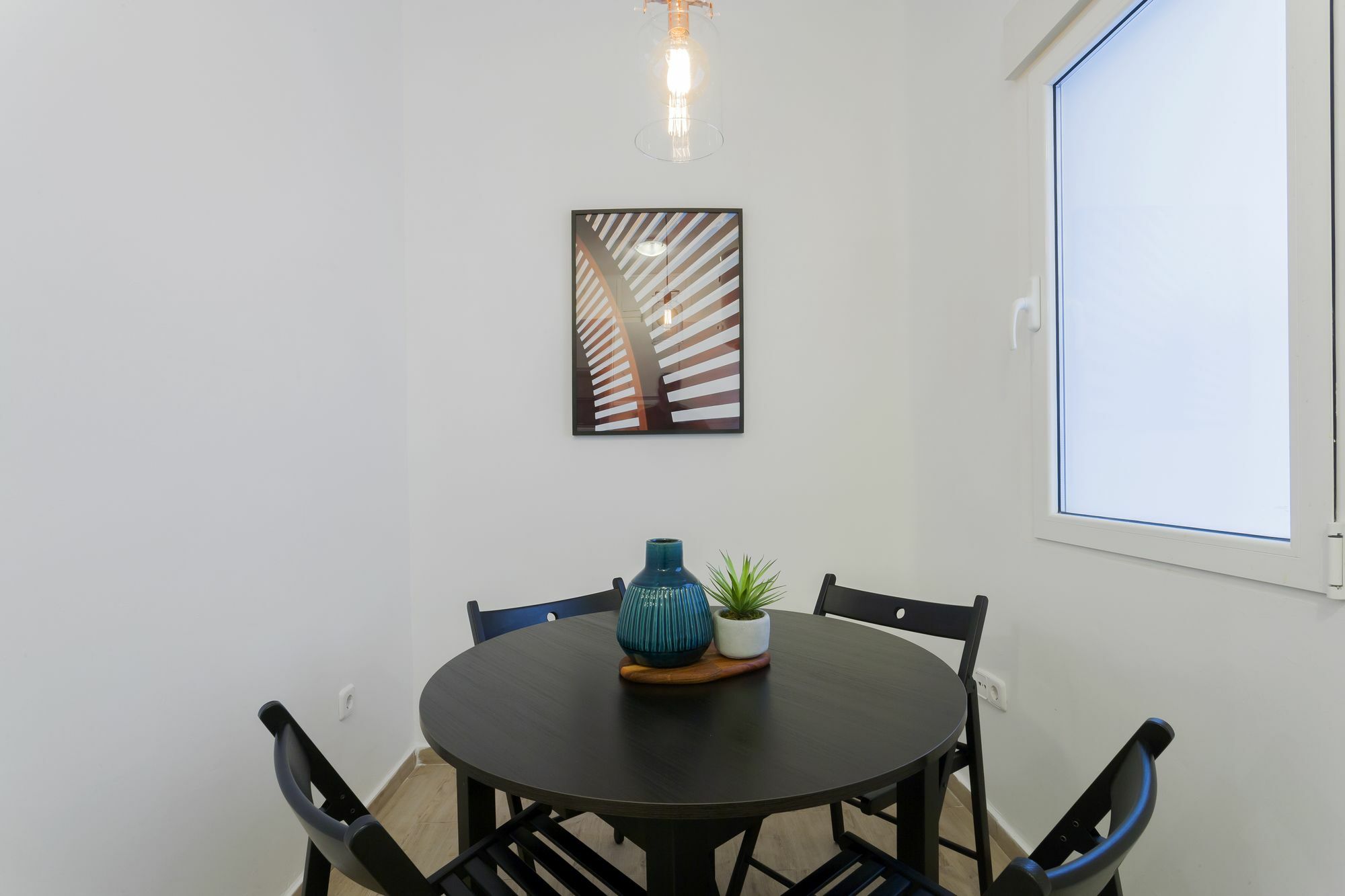 Dobo Rooms Ronda De Segovia مدريد المظهر الخارجي الصورة