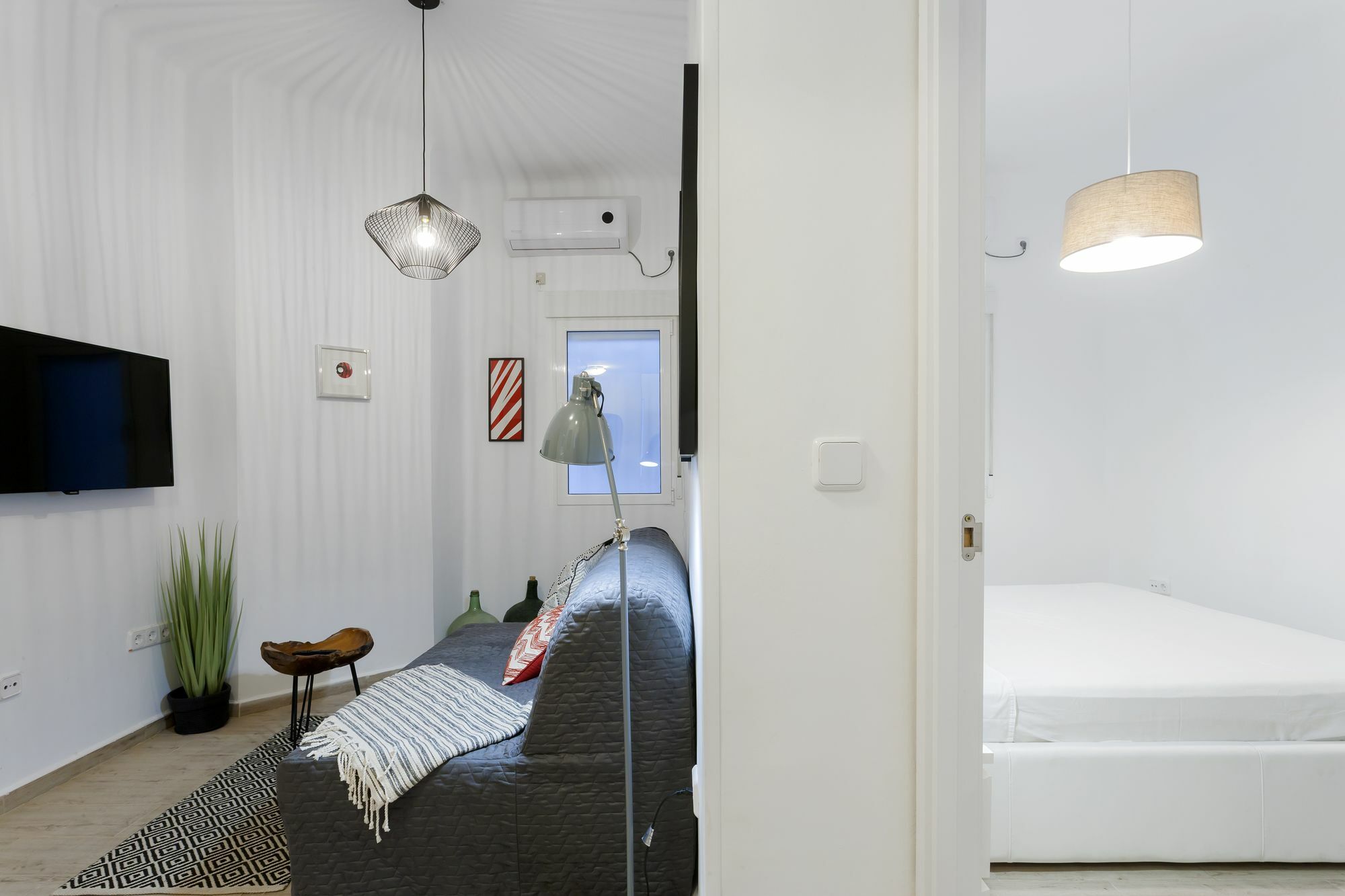 Dobo Rooms Ronda De Segovia مدريد المظهر الخارجي الصورة
